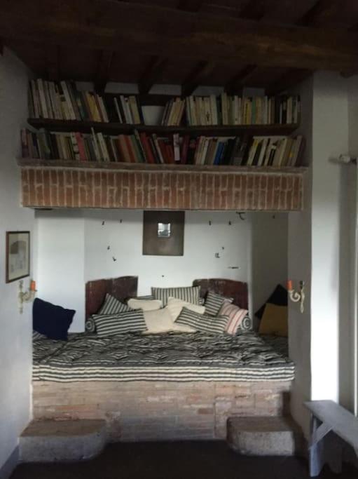 Zauber Im Turm - In Einem Der Schoensten Doerfer มอนเตเมราโน ภายนอก รูปภาพ